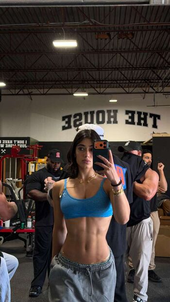 Full leaked Sara saffari private photo