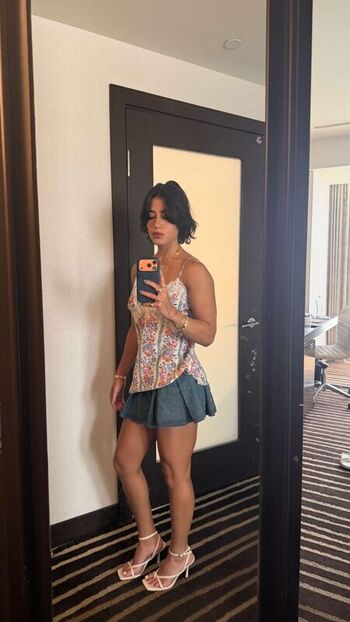 Full leaked Sara saffari private photo