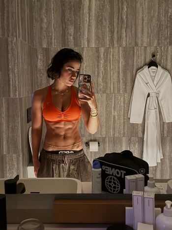 Full leaked Sara saffari private photo