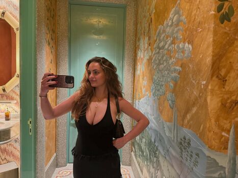 Full leaked Sarabella harris page private photo