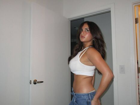Sarabella Harris