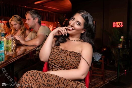 Full leaked Sarah arabic page private photo