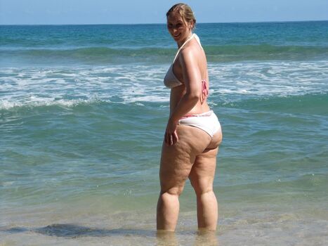 Full leaked Sarah big butt private photo