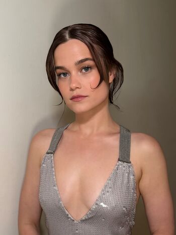 Full leaked Sarah catherine hook private photo