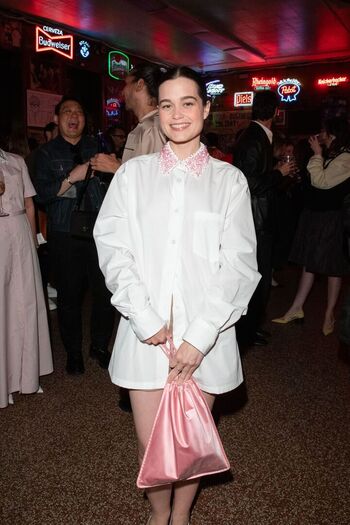 Full leaked Sarah catherine hook private photo