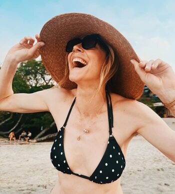 Full leaked Sarah chalke private onlyfans photo