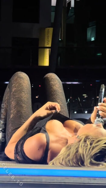 Full leaked Sarah connor private photo