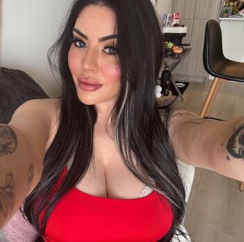 Full leaked Sarah davis private photo