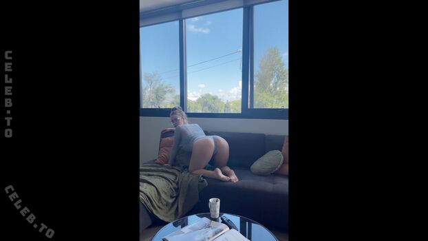 Full leaked Sarah jess private photo
