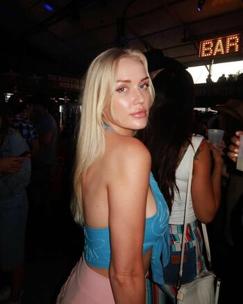 Full leaked Sarah lea page private photo
