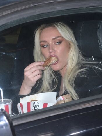Full leaked Sarah lea private photo