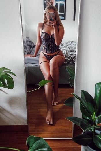 Full leaked Sarah milkowski private photo