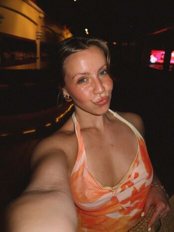 Full leaked Sarah senecal private photo