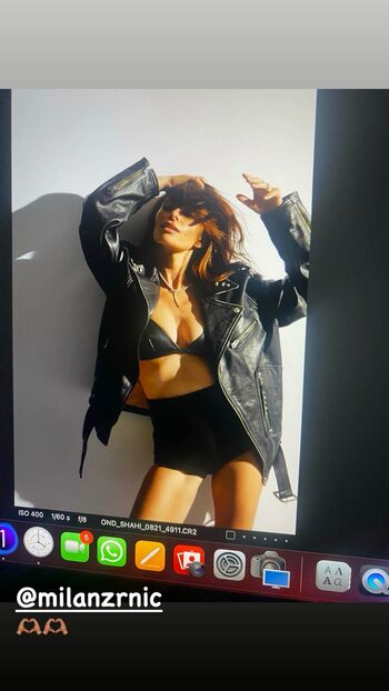 Full leaked Sarah shahi page private photo
