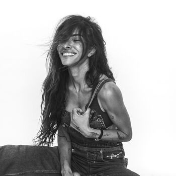 Full leaked Sarah shahi page private photo