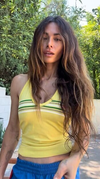 Full leaked Sarah shahi private photo