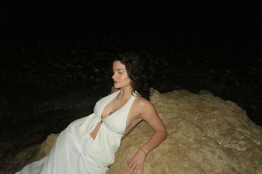 Full leaked Sarahhbl private photo