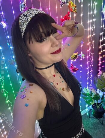 Full leaked Sarahstrange private photo