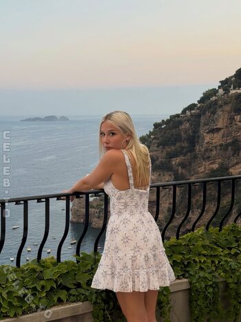Full leaked Sarahtoninx private photo