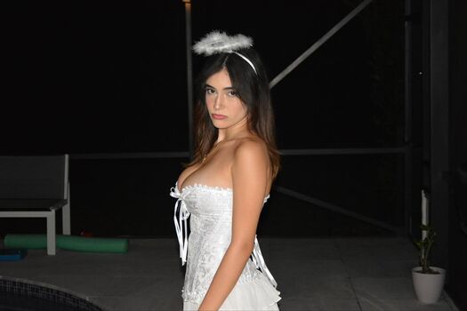 Full leaked Saraxoxo page private photo