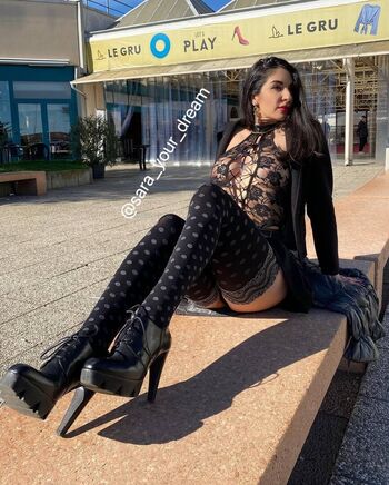 Full leaked Sarayourdream private photo
