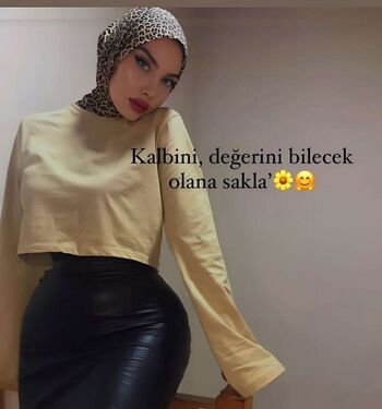 Full leaked Sariikubraa page private photo