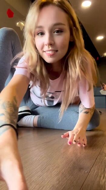 Leaked Vampyrisu/ private photo viral onlyfans