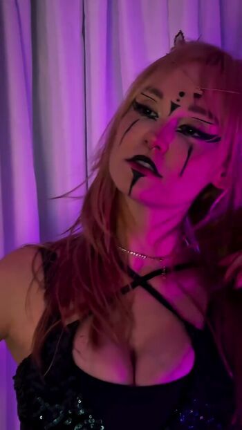 Leaked Franzi skamet/ private photo viral onlyfans