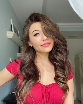 Full leaked Sasha emiri private photo