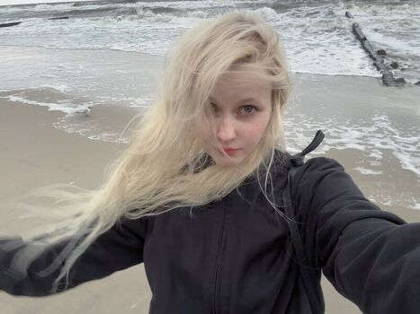 Full leaked Sasha gaier private photo
