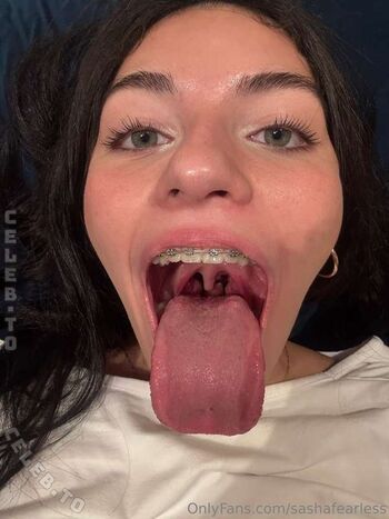 Sasha Tongue Princess