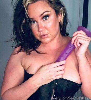 Full leaked Sashbash private onlyfans photo