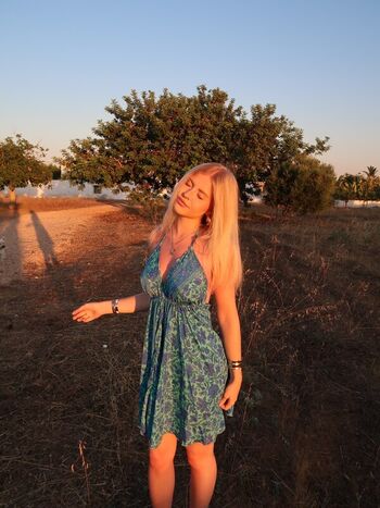 Full leaked Saskia lester private photo