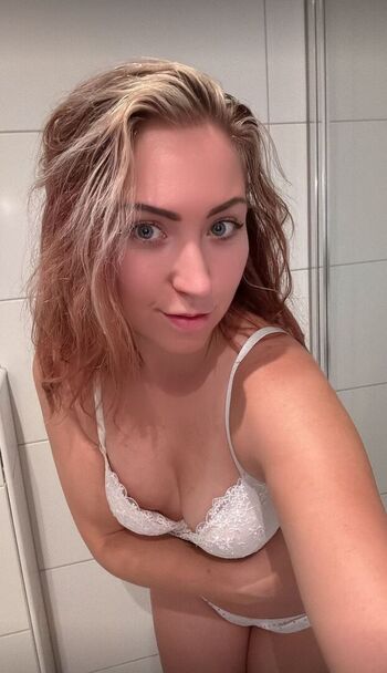 Full leaked Satiellacosplay private onlyfans photo