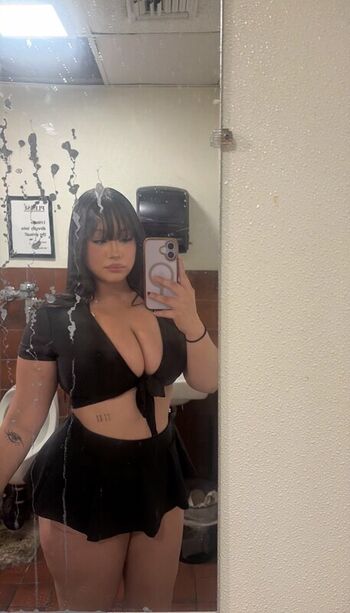 saucyysuzzy