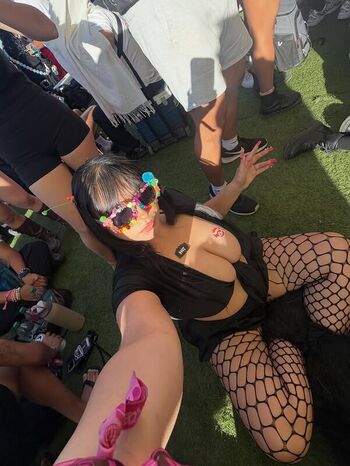 Full leaked Saucyysuzzy private photo