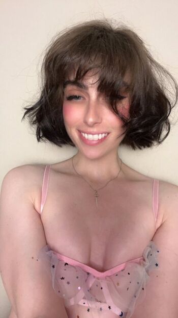 Full leaked Savanaray private photo