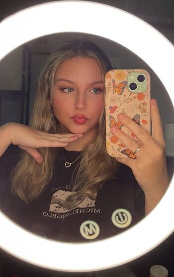 Full leaked Savannah private photo