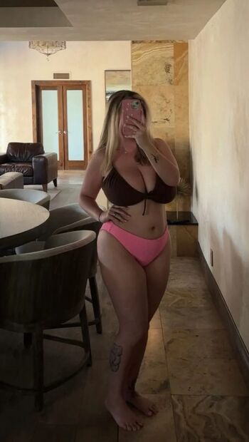 Full leaked Savannah private photo