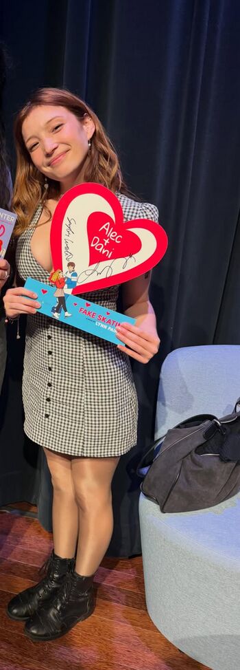 Full leaked Saylor bell curda private photo
