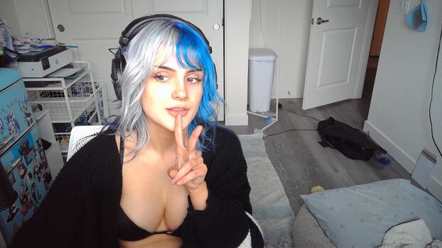 Full leaked Scifikantasy page private photo