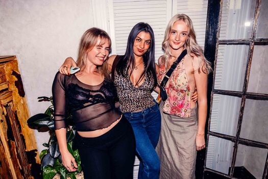Full leaked See through private photo