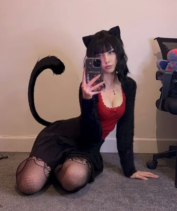Full leaked Selebunni page private photo