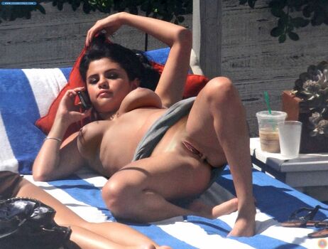 Full leaked Selena gom private photo