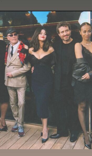 Full leaked Selena gomez  page private photo