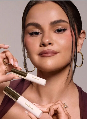 Full leaked Selena gomez  page private photo