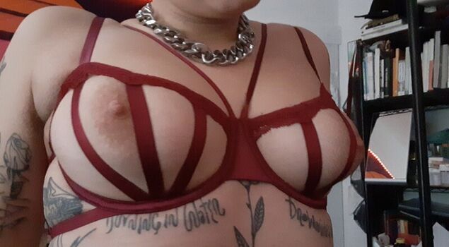 Full leaked Selena holmes private photo