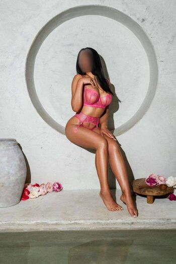 Full leaked Selenavale private photo