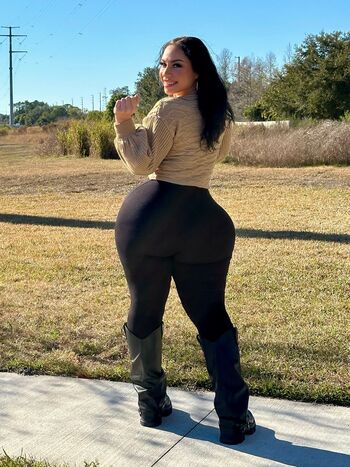 Full leaked Selene castle page private photo