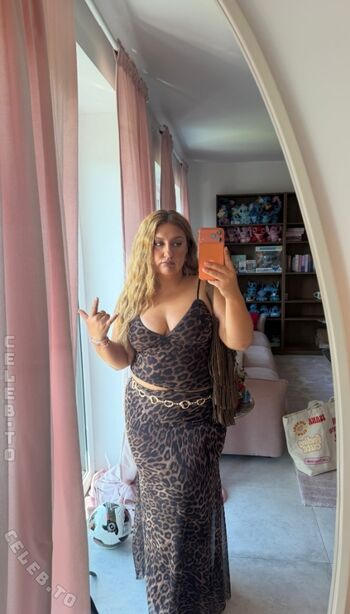 Full leaked Selfiesandra private photo